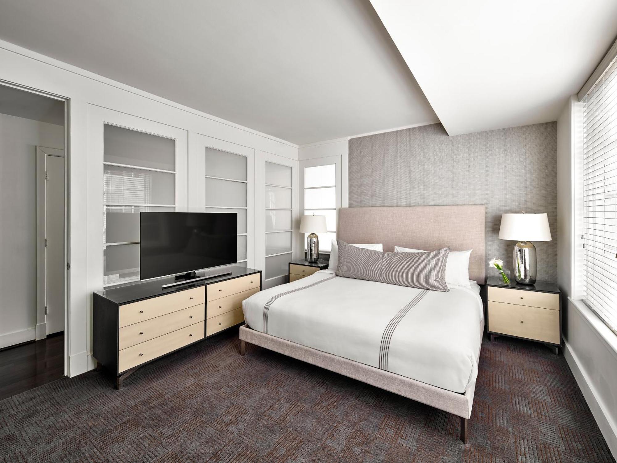 Aparthotel Aka White House